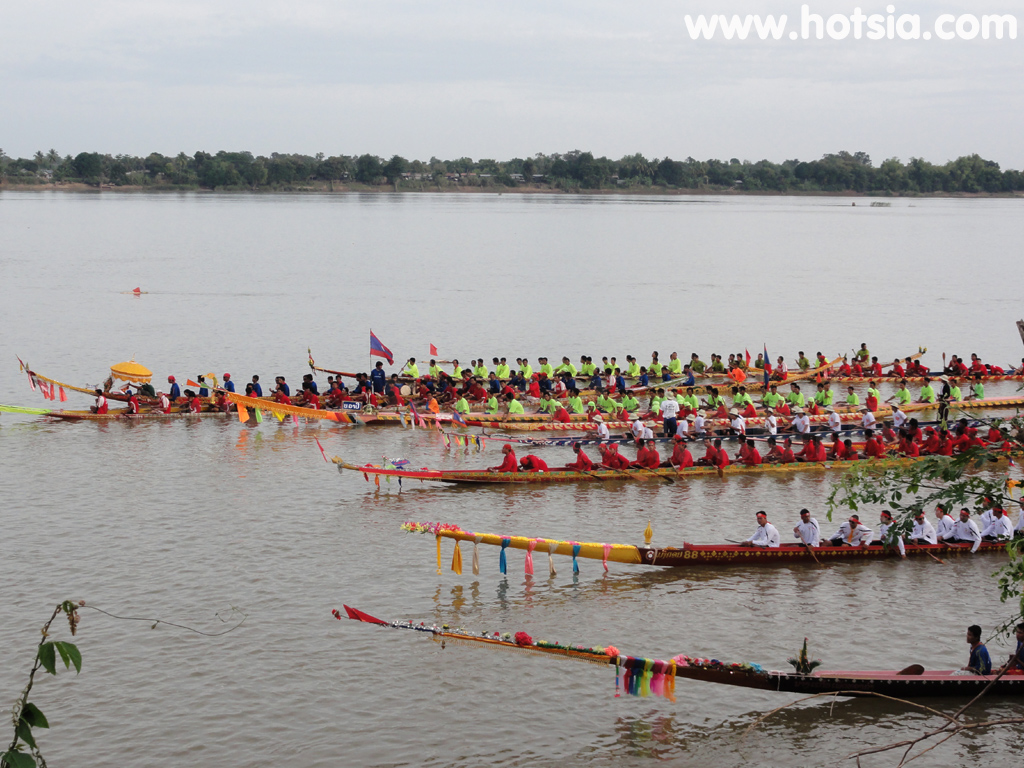 เที่ยวปากเซ จำปาสัก เดินเล่นดอนโขงก่อนวันแข่งเรือ
