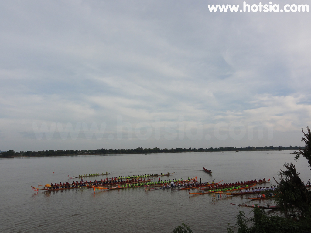 เที่ยวปากเซ จำปาสัก เดินเล่นดอนโขงก่อนวันแข่งเรือ