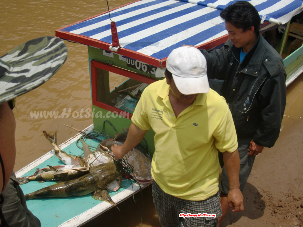 ประเทศลาว แขวงพงสาลี ล่องเรือจากหาดสาไปเมืองขัว(hat sa to muang khua)
