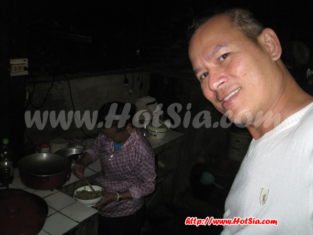 ประเทศลาว แขวงพงสาลี กินข้าวบ้านชาวพงสาลี