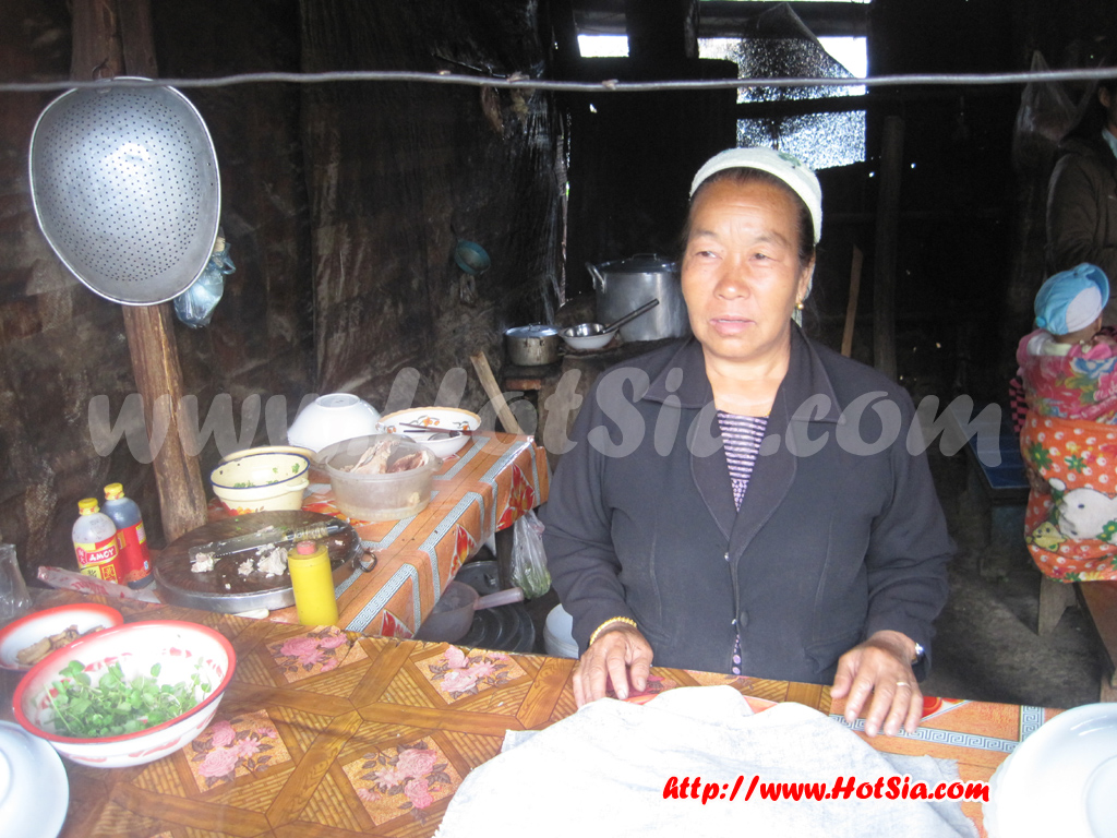 ประเทศลาว แขวงพงสาลี พงสาลียามเช้า(Morning Phongsaly)