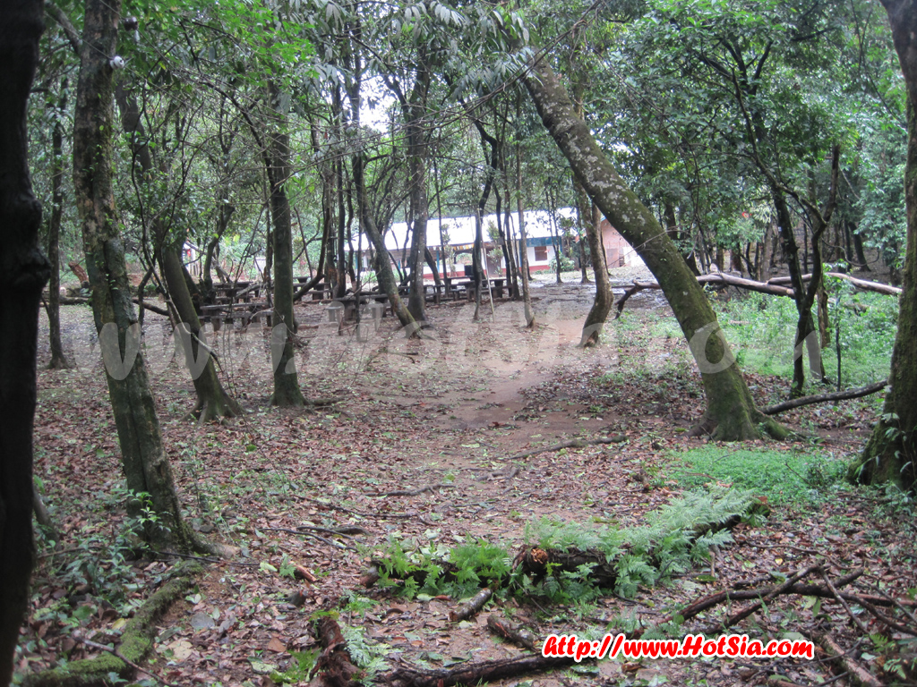 ประเทศลาว แขวงพงสาลี พระธาตุภูฟ้า(phou Fha)