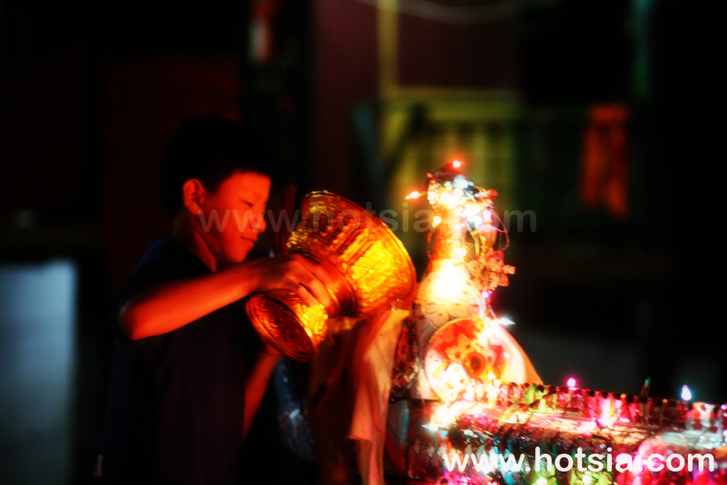 พงสาลี งานบุญสงกรานต์เมืองขวา