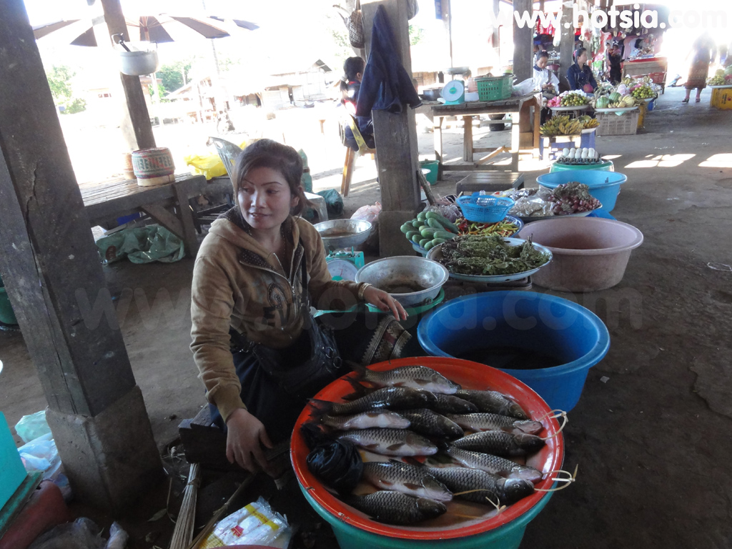 เที่ยวสาละวัน การเดินทางไปน้ำตกตาดเลาะ