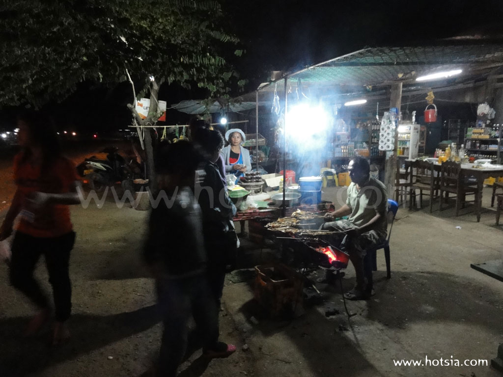 สะหวันนะเขต ไก่ย่างเซโน สะหวันนะเขต ลาว