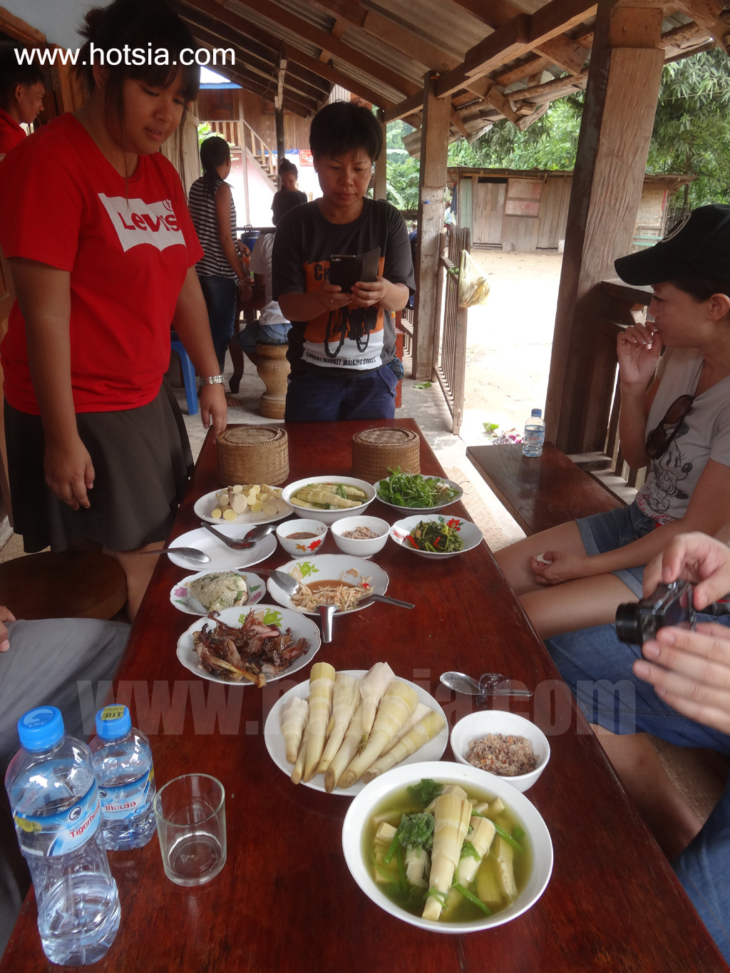 ไชยบุรี โฮมสเตย์บ้านปากงึม ริมแม่น้ำโขง ประเทศลาว