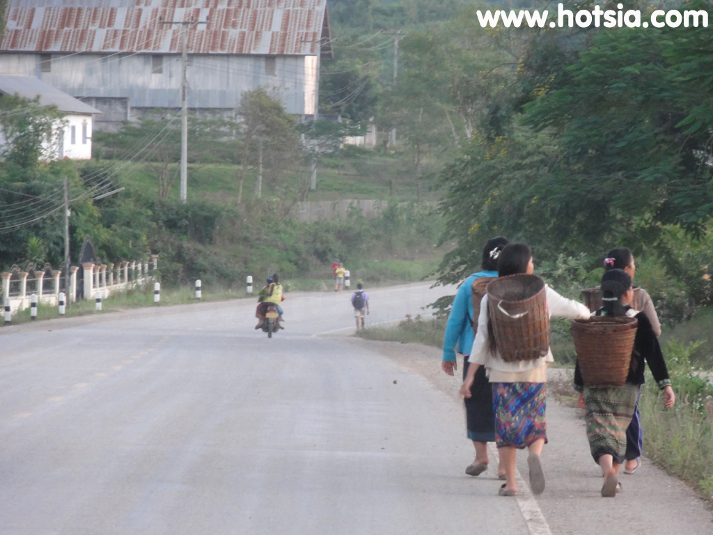 แขวงไชยบุรี เมืองเงิน แขวงไชยบุรี เข้าทางด่านห้วยโก๋น-น้ำเงิน