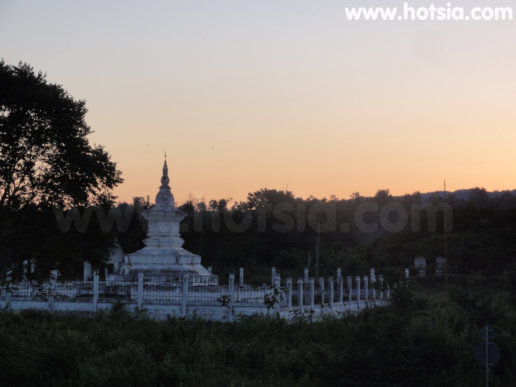 แขวงไชยบุรี เมืองเงิน แขวงไชยบุรี เข้าทางด่านห้วยโก๋น-น้ำเงิน