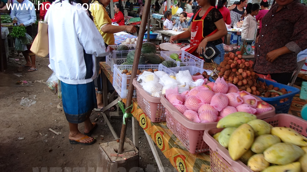 ไชยยะบุรี ตลาดปากลาย