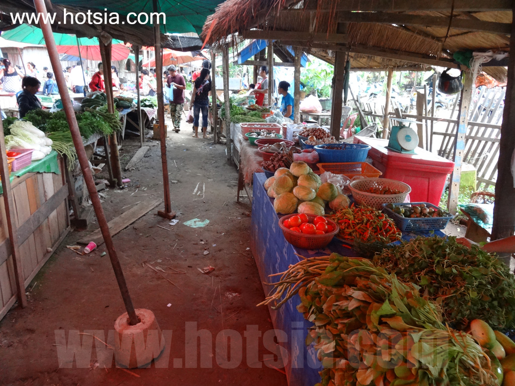 ไชยยะบุรี ตลาดปากลาย