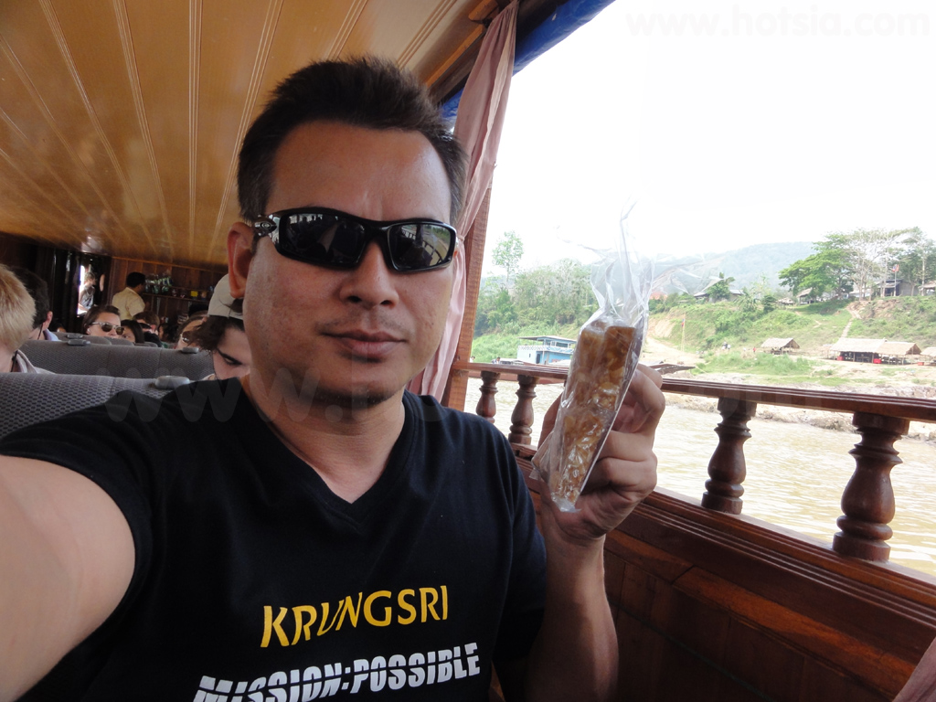 แขวงอุดมไชย นั่งเรือช้าจากห้วยทรายไปปากแบงหลวงพระบาง