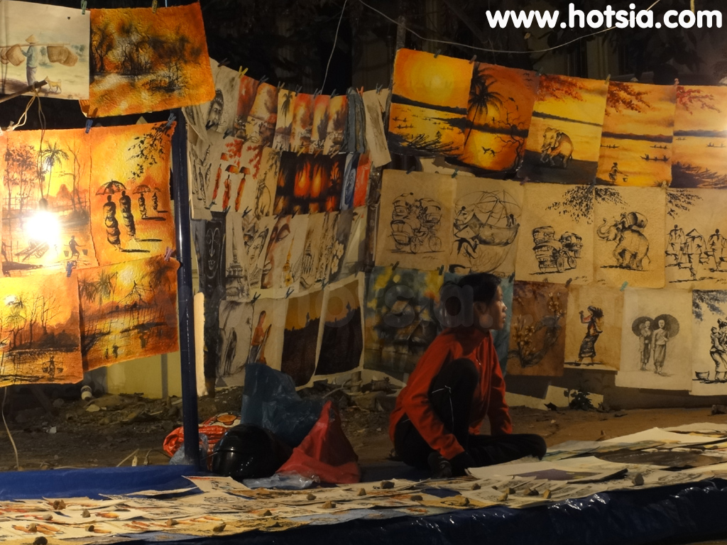 VIENTIANE WALKING STREET and NIGHT MARKET
