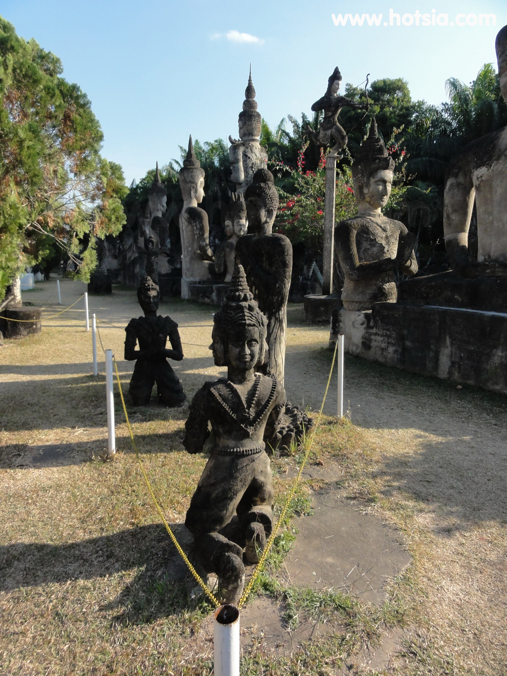 เที่ยวเวียงจันทน์ สวนพระ Buddha park เวียงจันทน์