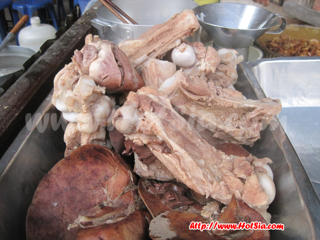 เที่ยวลาว เวียงจันทน์ ข้าวเปียกอาหารเช้าของชาวเวียงจันทน์