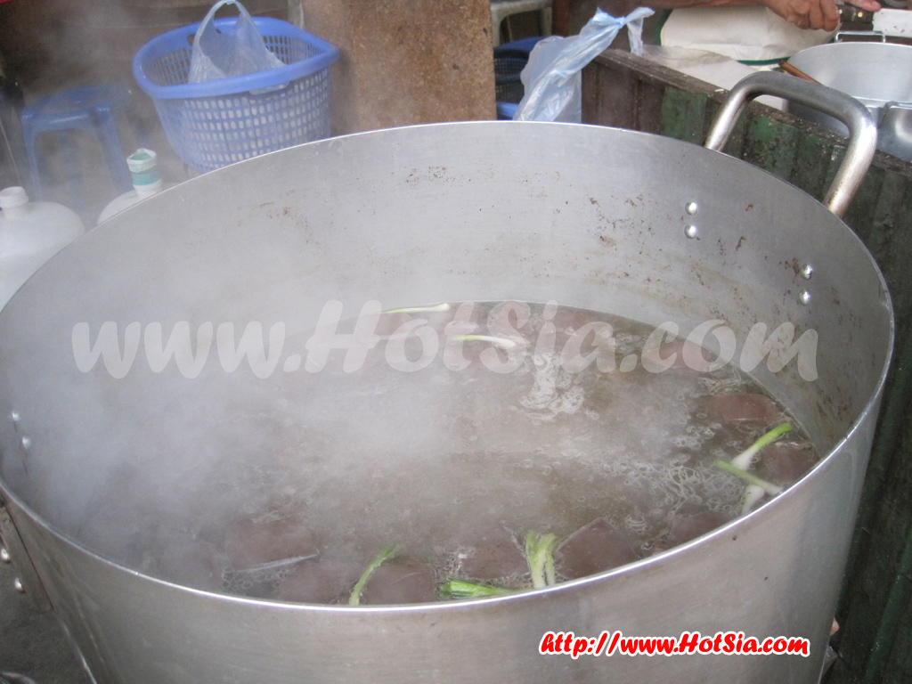 เที่ยวลาว เวียงจันทน์ ข้าวเปียกอาหารเช้าของชาวเวียงจันทน์