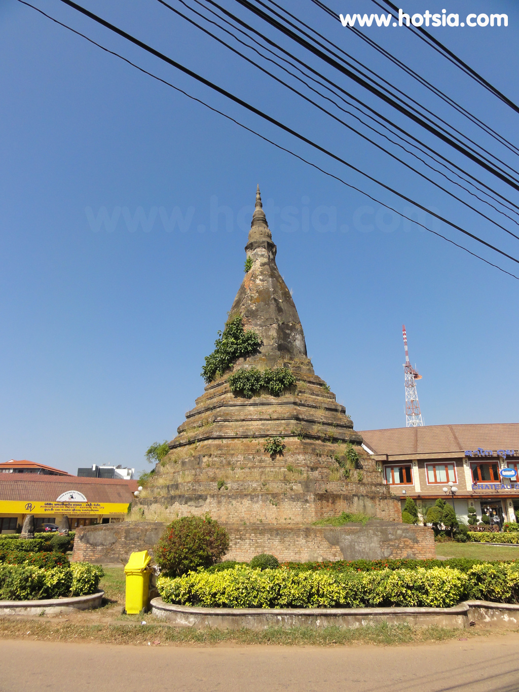 เที่ยวเวียงจันทน์ พระธาตุดำ เวียงจันทน์