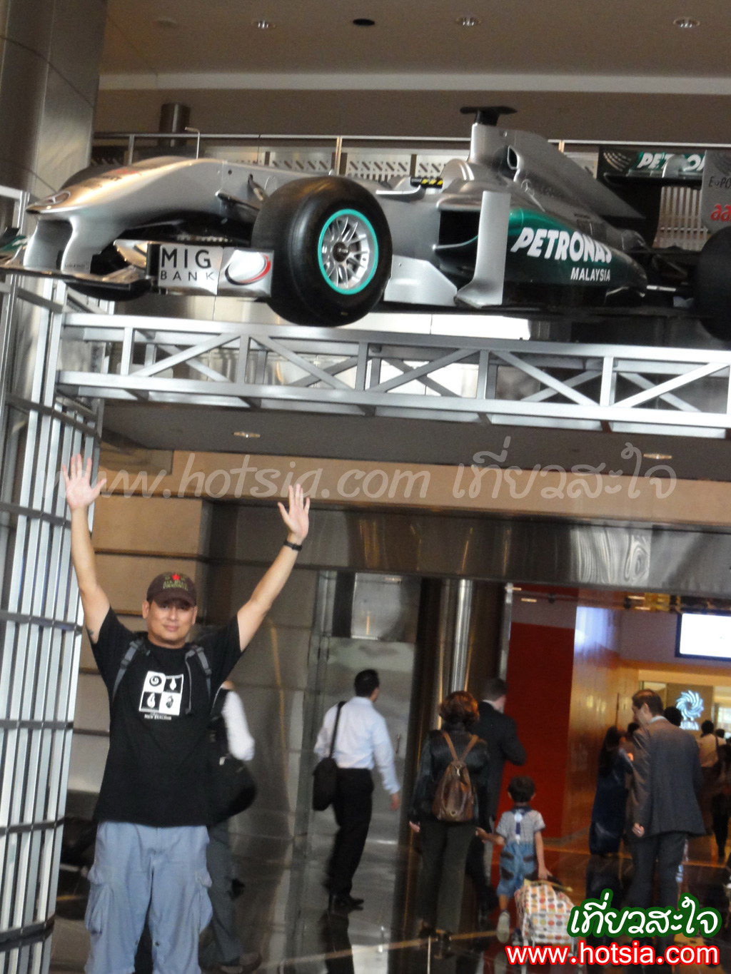 เที่ยวมาเลเซีย ตึกปิโตรนาส ในกัวลาลัมเปอร์ มาเลเซีย (Petronas twin tower)