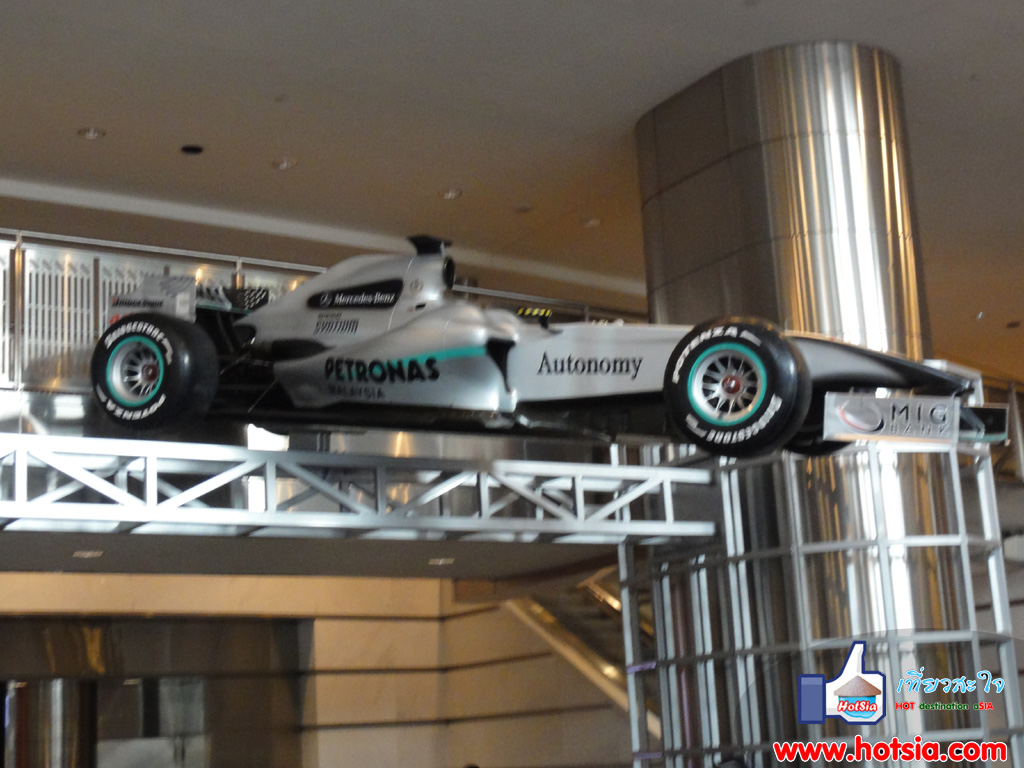 เที่ยวมาเลเซีย ตึกปิโตรนาส ในกัวลาลัมเปอร์ มาเลเซีย (Petronas twin tower)