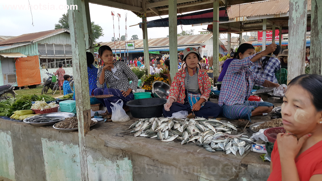 เขตอิรวดี ตลาดเช้าฮเวซวง พม่า