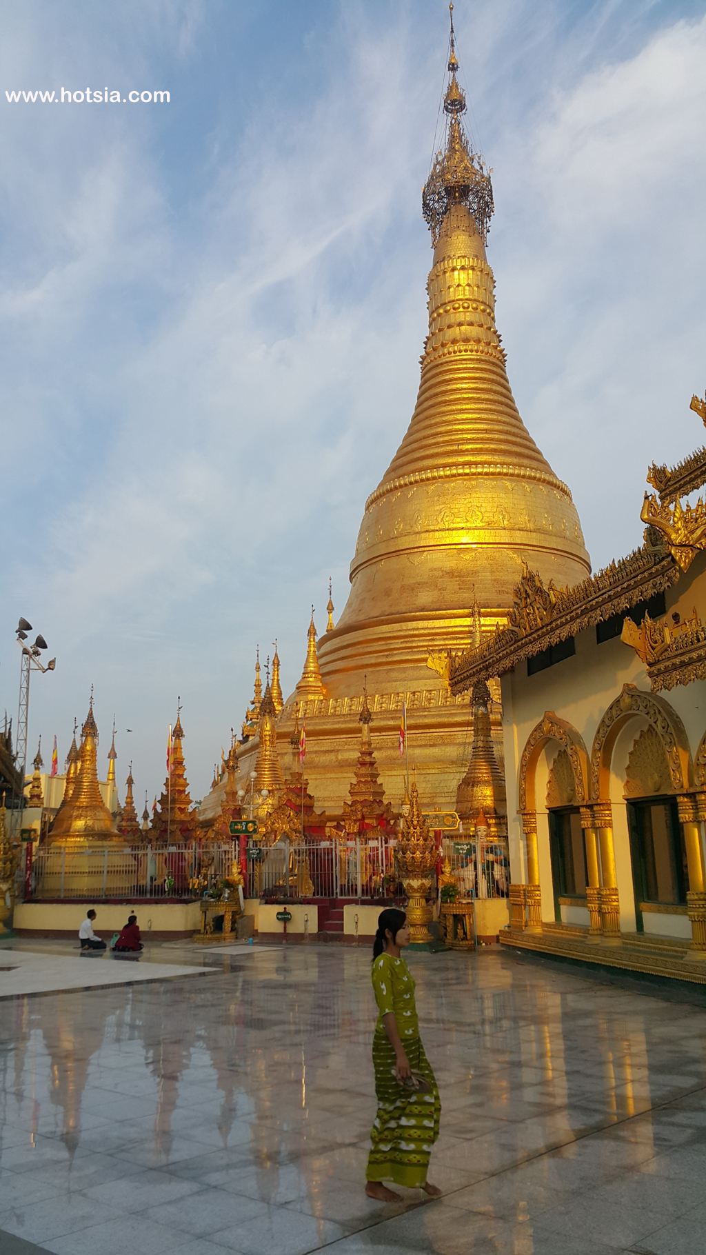 เขตอิรวดี เจดีย์ชเวมอดอหรือพระธาตุมุเตา พะสิม