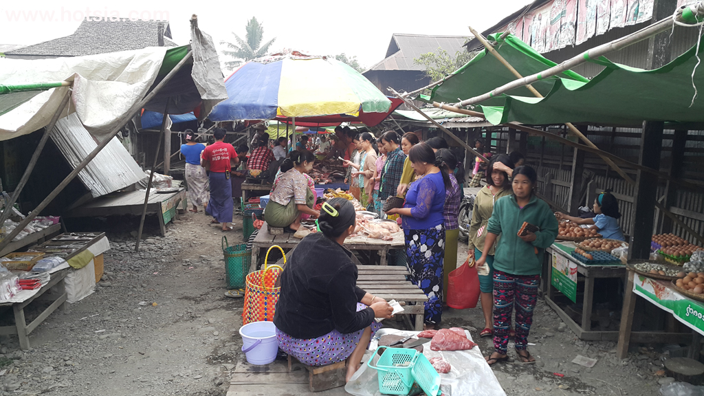 แบกเป้เที่ยวกะเล่-มโหย่ ตลาดเช้ากะเล่-มโหย่