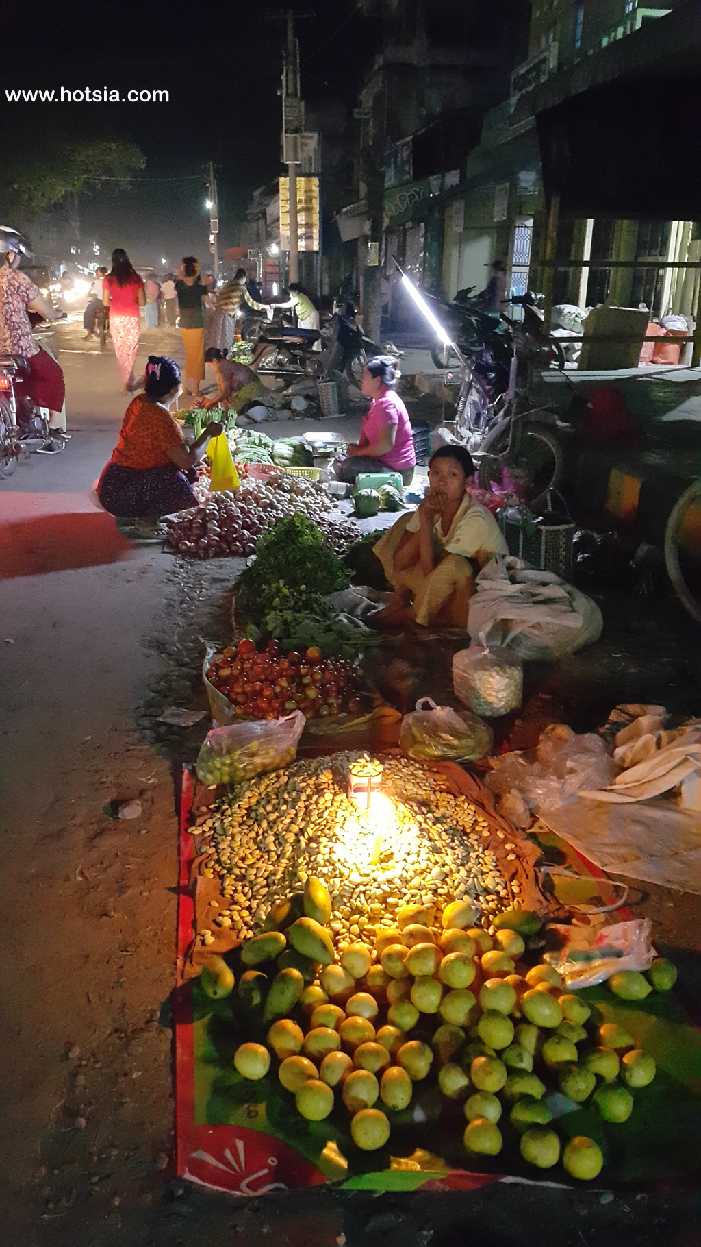 แบกเป้เที่ยวกะเล่-มโหย่ ตลาดไนท์มาเก็ตกะเล่-มโหย่