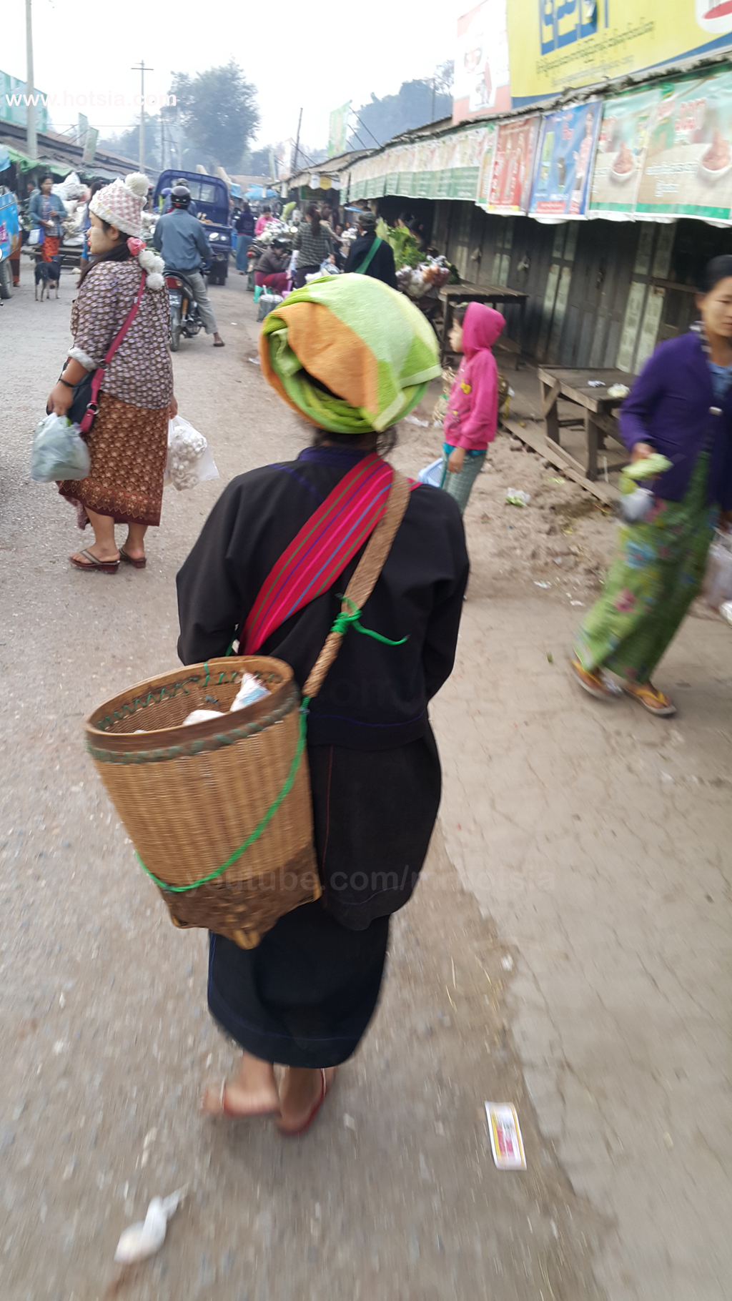 แบกเป้เที่ยวตลาดเช้าหลอยก่อ(Logkaw morning market) พม่า ตลาดเช้าหลอยก่อ(Logkaw morning market)
