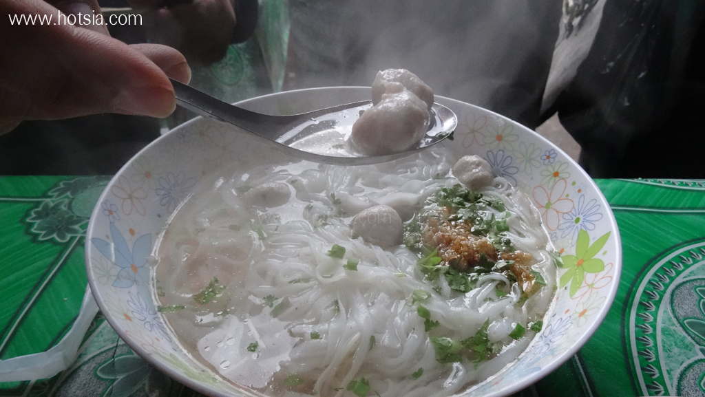 เที่ยวเชียงตุง ก๋วยเตี๋ยวหมูทุบเชียงตุง