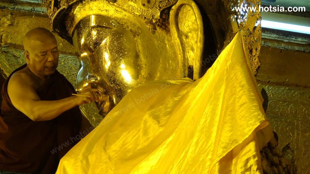 เที่ยวพม่าด้วยตัวเอง มัณฑะเลย์ พิธีล้างหน้าพระมหามัยมุนี