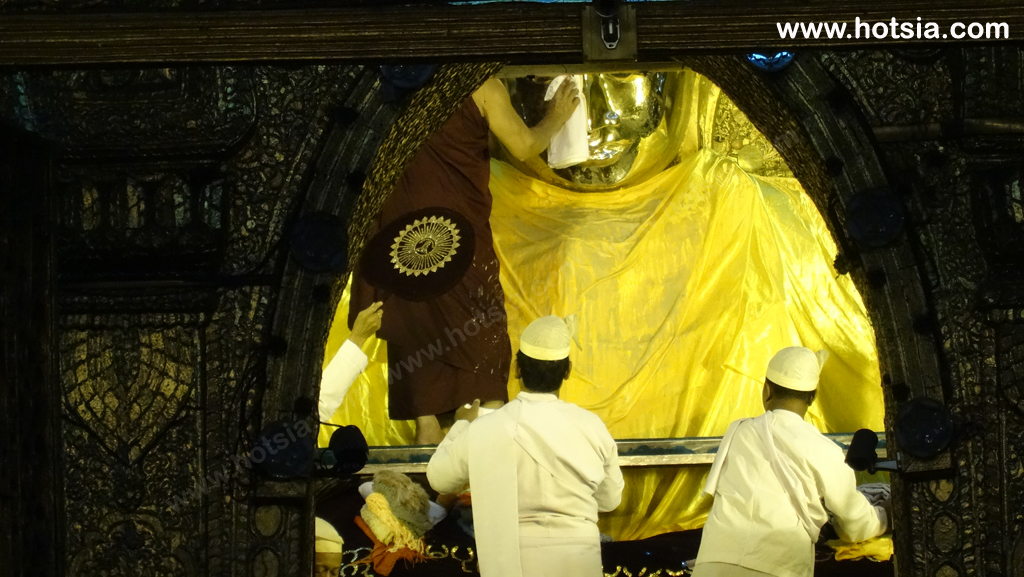 เที่ยวพม่าด้วยตัวเอง มัณฑะเลย์ พิธีล้างหน้าพระมหามัยมุนี