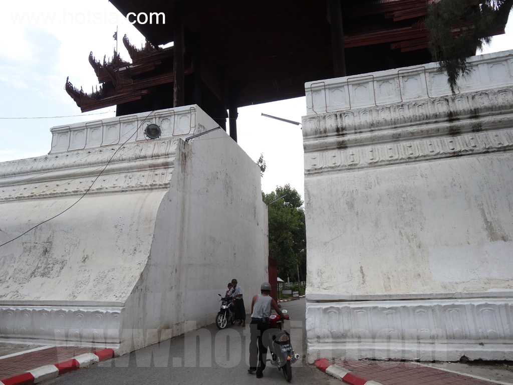 เที่ยวพม่าด้วยตัวเอง เที่ยวมัณฑะเลย์ด้วยตัวเอง พระราชวังมัณฑะเลย์