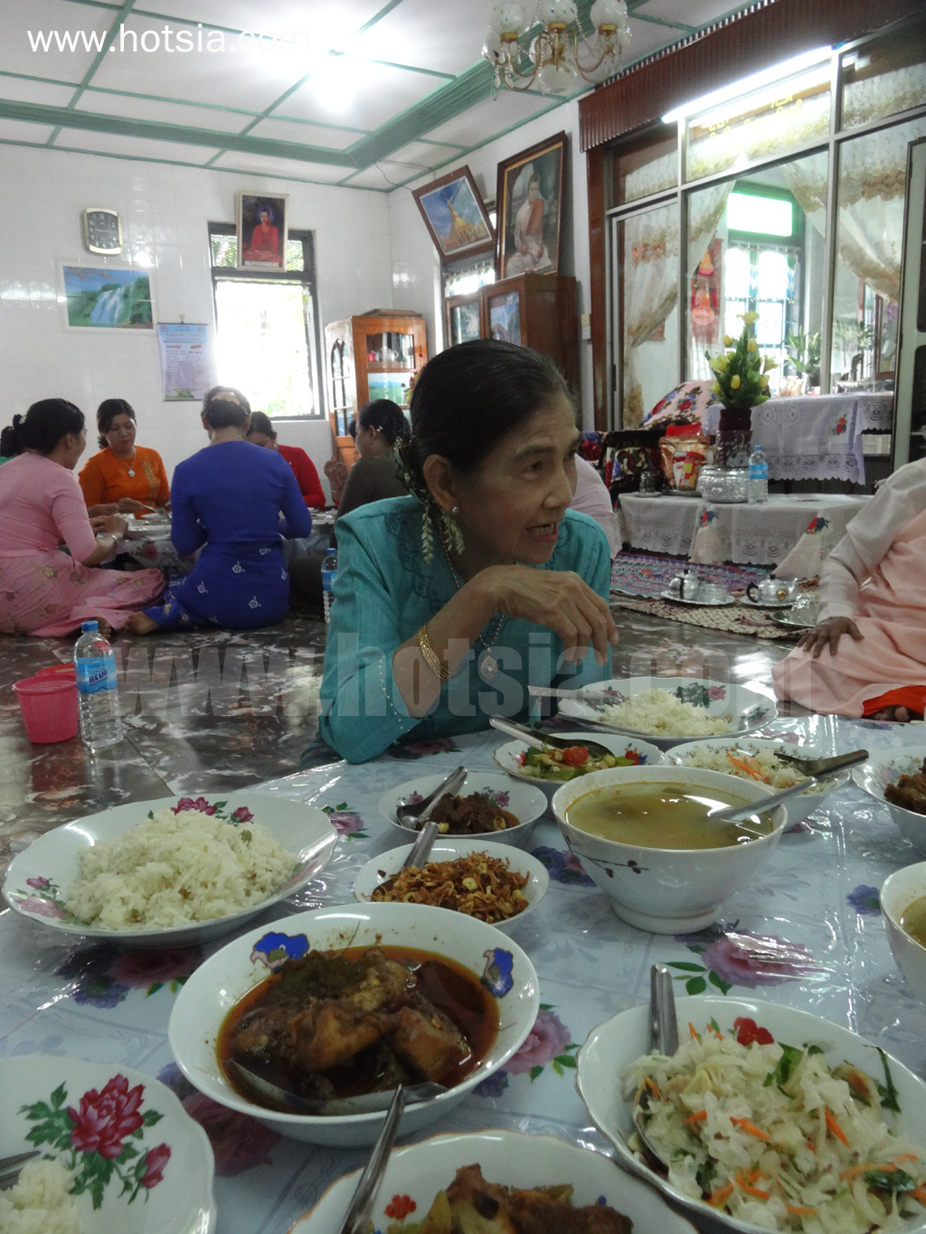 เที่ยวมะละแหม่งด้วยตัวเอง ทำบุญ กินข้าววัดเคมาติริ