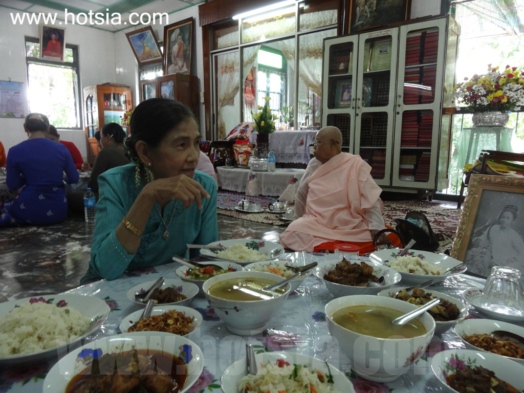 เที่ยวมะละแหม่งด้วยตัวเอง ทำบุญ กินข้าววัดเคมาติริ