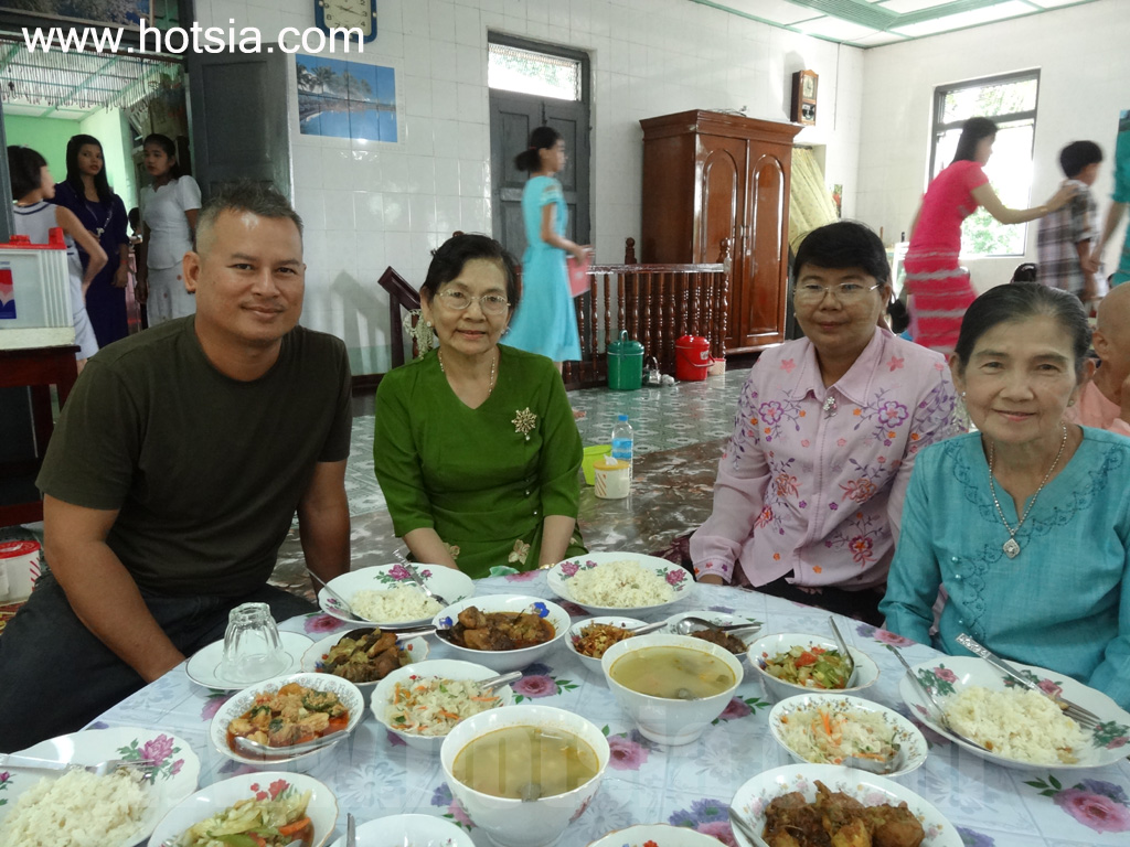 เที่ยวมะละแหม่งด้วยตัวเอง ทำบุญ กินข้าววัดเคมาติริ