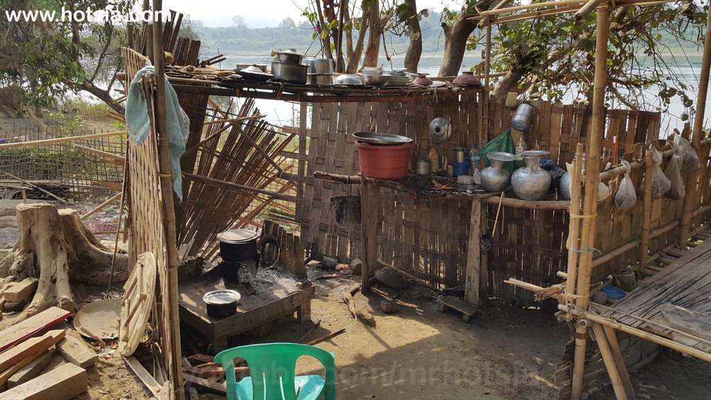 รัฐยะไข่ หมู่บ้านชาวชินคนสักหน้า มรัคอู รัฐยะไข่ พม่า