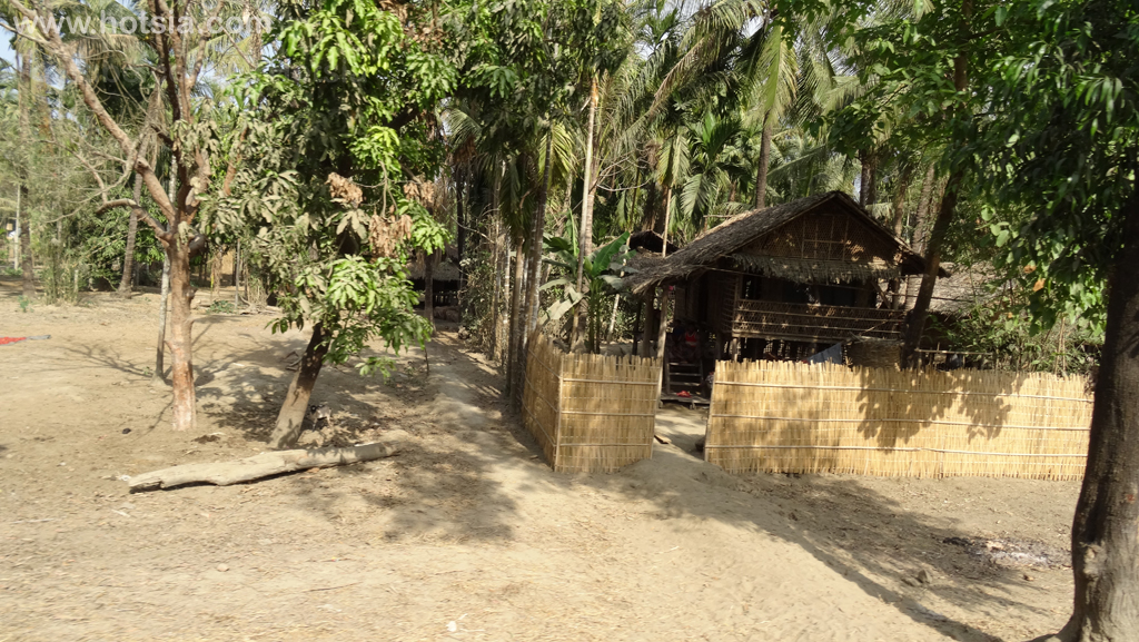 รัฐยะไข่ บ้านชาวบ้านเขตชนบทในซิตตเว พม่า