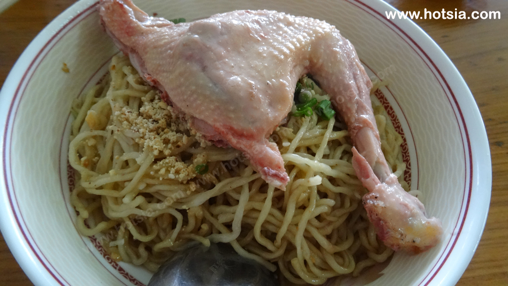 เที่ยวพม่า เมืองตองยี รัฐฉาน พม่า ก๋วยเตี๋ยวไก่ดิบ เมืองตองยี รัฐฉาน พม่า
