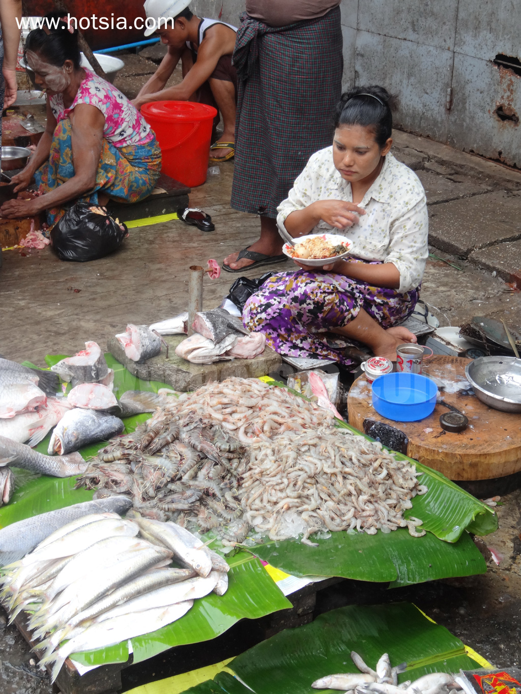 เที่ยวย่างกุ้งพม่าด้วยตัวเอง ตลาดเช้าย่างกุ้ง
