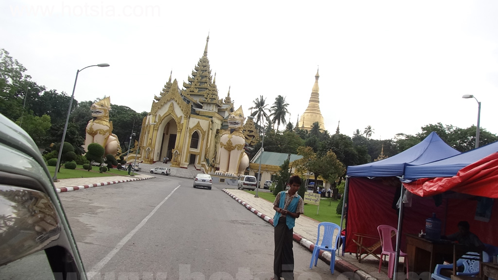 เที่ยวย่างกุ้งพม่าด้วยตัวเอง พระมหาเจดีย์ชเวดากอง ย่างกุ้ง พม่า