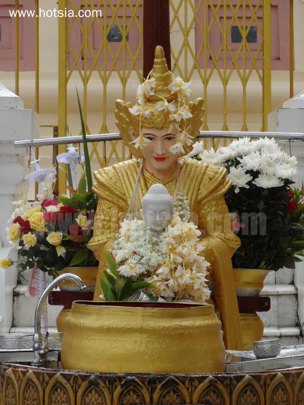 เที่ยวย่างกุ้งพม่าด้วยตัวเอง พระมหาเจดีย์ชเวดากอง ย่างกุ้ง พม่า