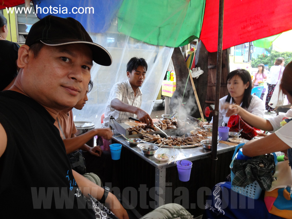 เที่ยวย่างกุ้งพม่าด้วยตัวเอง อาหารข้างถนนในย่างกุ้ง