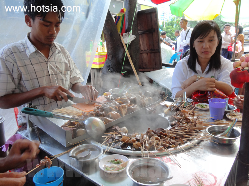 เที่ยวย่างกุ้งพม่าด้วยตัวเอง อาหารข้างถนนในย่างกุ้ง