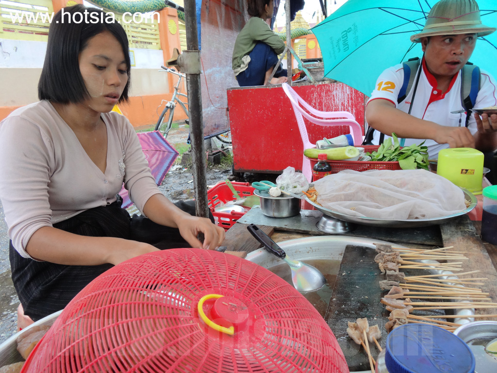 เที่ยวย่างกุ้งพม่าด้วยตัวเอง อาหารข้างถนนในย่างกุ้ง