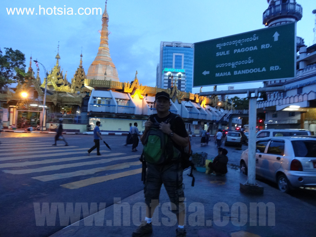 เที่ยวย่างกุ้งพม่าด้วยตัวเอง เจดีย์สุเหร่ ย่างกุ้ง(Sule Pagoda)