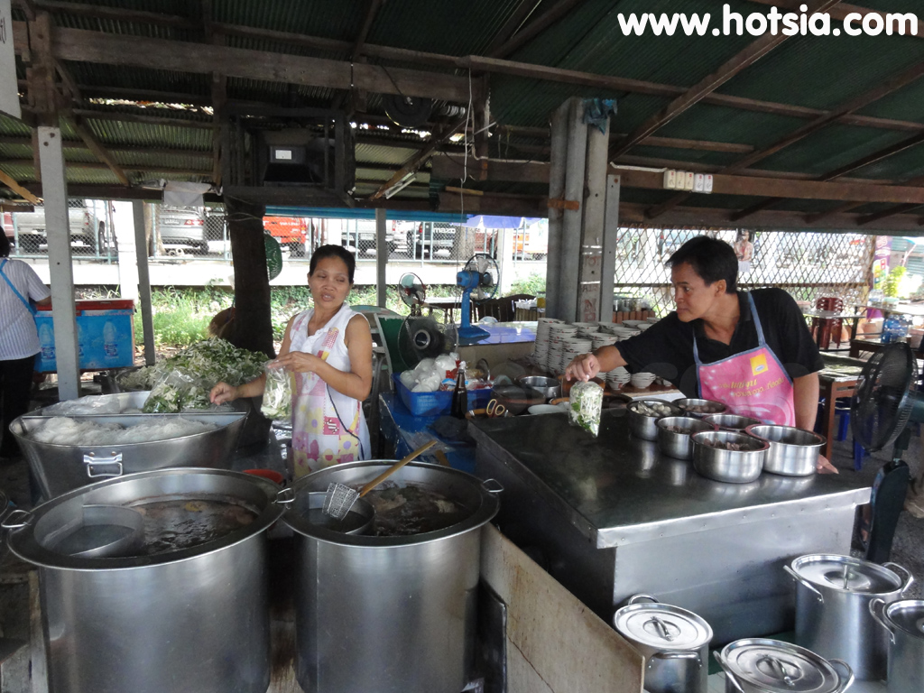 เที่ยวอยุธยา ก๋วยเตี๋ยวเรือป้าเล็ก อยุธยา