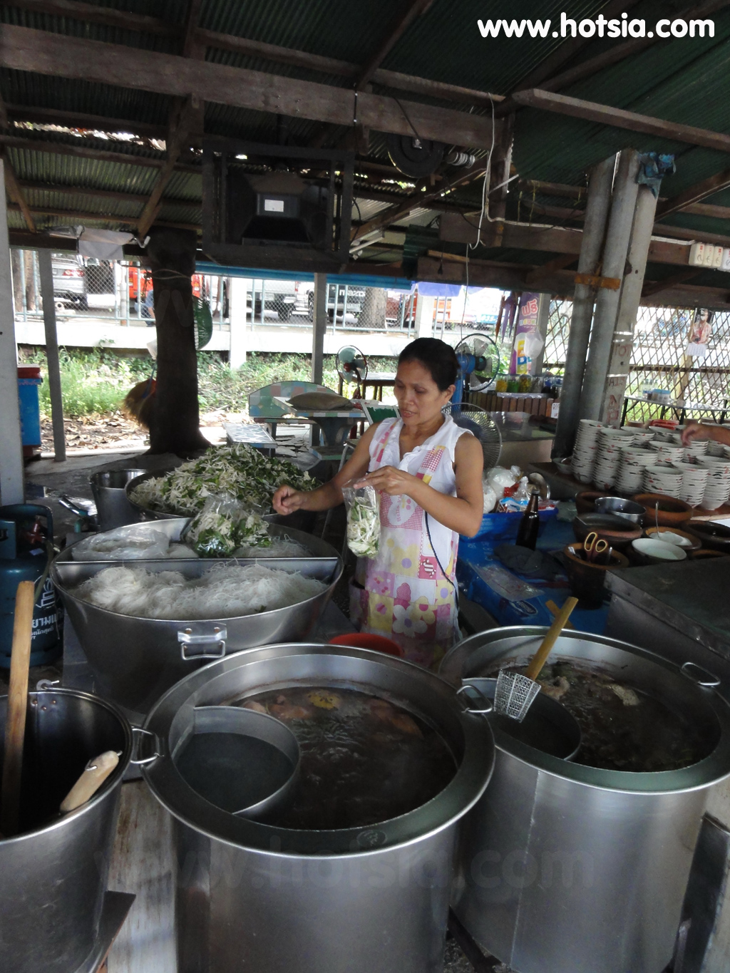 เที่ยวอยุธยา ก๋วยเตี๋ยวเรือป้าเล็ก อยุธยา