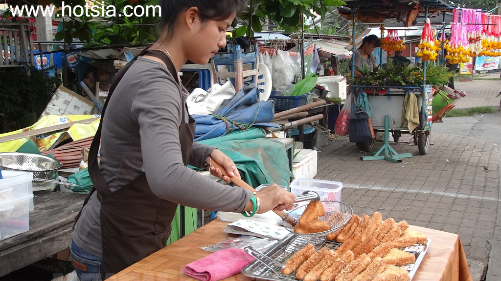 อยุธยา ตลาดเช้าสถานีรถไฟอยุธยา
