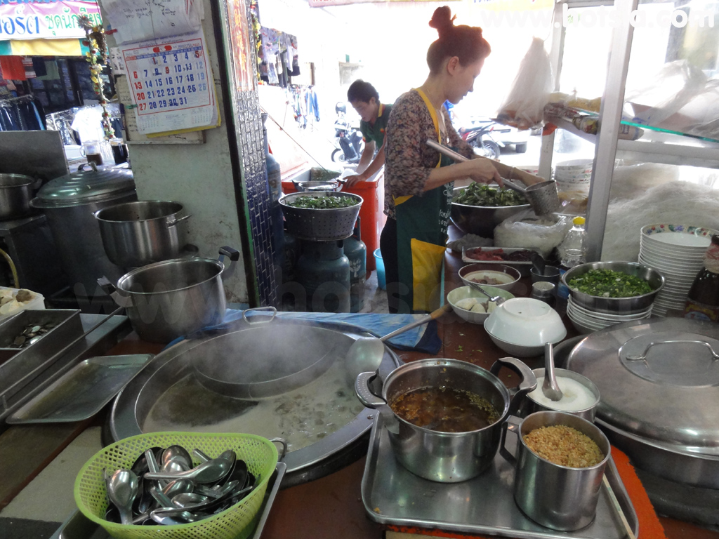 เที่ยวอยุธยา ก๋วยเตี๋ยวยักษ์ใหญ่ อยุธยา