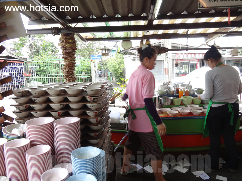 กรุงเทพฯ ก๋วยเตี๋ยวเรือป้าทองคำ สะพานใหม่