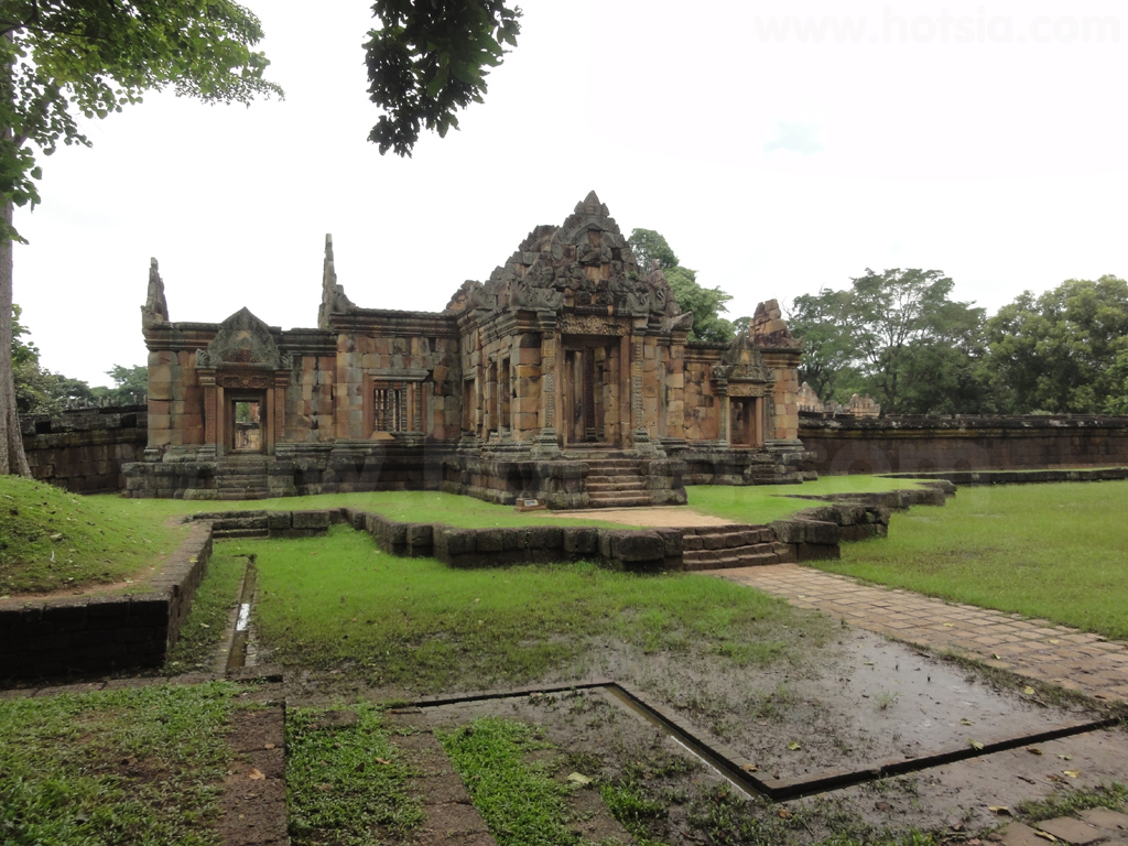เที่ยวบุรีรัมย์ ปราสาทเมืองต่ำ
